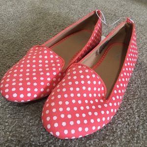 Pink flats